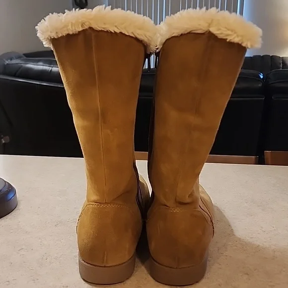 Womens Universal Thread Charleigh Tall Shearling Style Boots - Picture 4 of 9